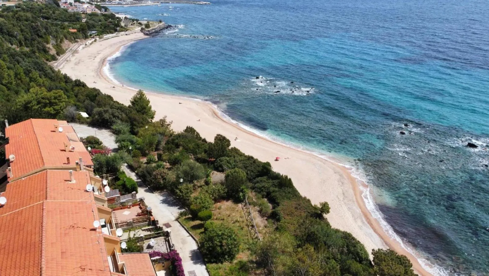 Casa Sulla Spiaggia Beach Home Steps To Beach Cala Gonone 0*,  Italie